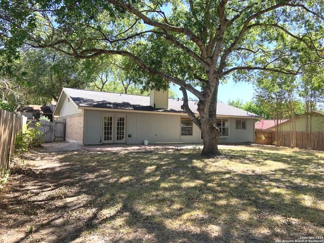 12242 Brownstone St, Live Oak, TX 78233