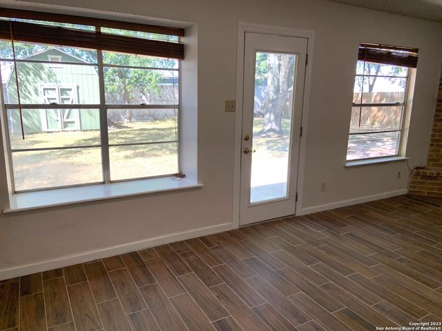 12242 Brownstone St, Live Oak, TX 78233