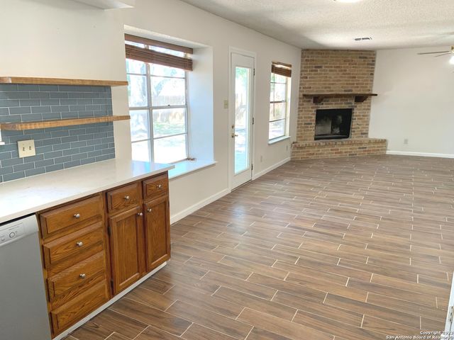 12242 Brownstone St, Live Oak, TX 78233