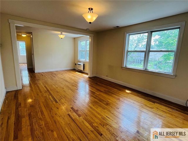 17 Elm Court D, Metuchen, NJ 08840
