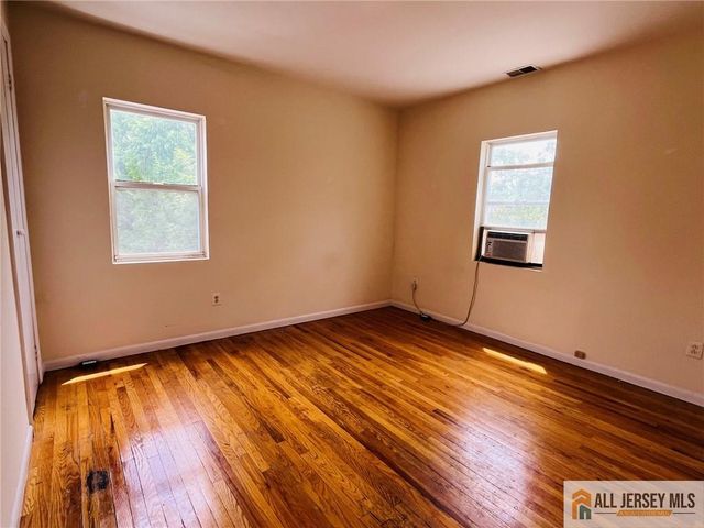 17 Elm Court D, Metuchen, NJ 08840