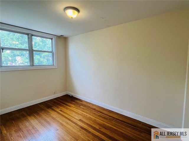 17 Elm Court D, Metuchen, NJ 08840