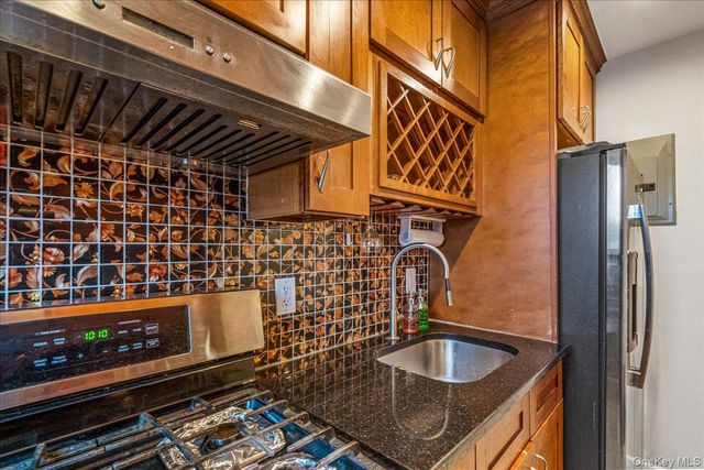 67-11 Bell Boulevard 2, Bayside, NY 11364