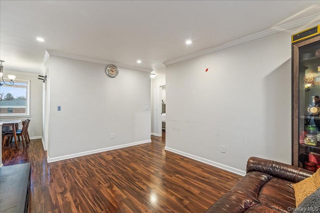 67-11 Bell Boulevard 2, Bayside, NY 11364