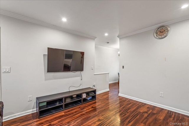 67-11 Bell Boulevard 2, Bayside, NY 11364