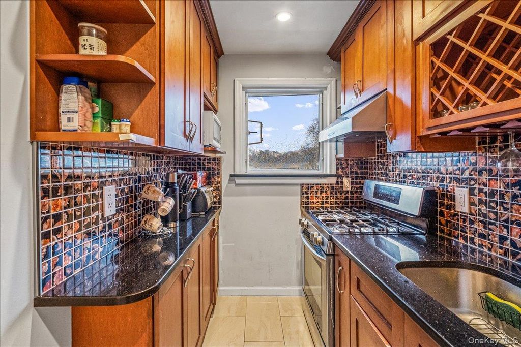 67-11 Bell Boulevard 2, Bayside, NY 11364