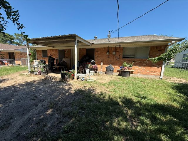 1413 Broadmoor Drive, Bryan, TX 77802