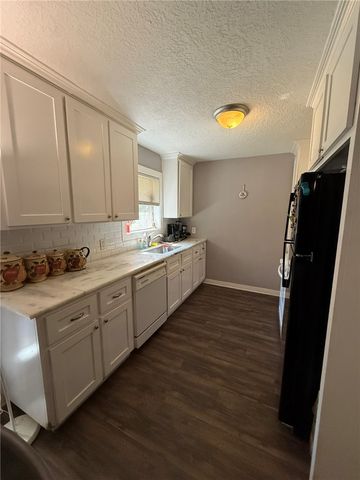 1413 Broadmoor Drive, Bryan, TX 77802