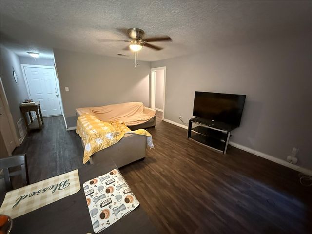 1413 Broadmoor Drive, Bryan, TX 77802