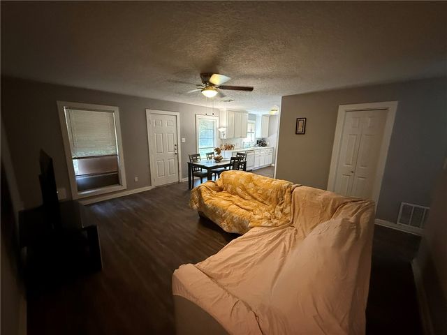 1413 Broadmoor Drive, Bryan, TX 77802