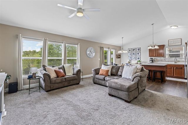 2206 Providence Park Lane, Herculaneum, MO 63048