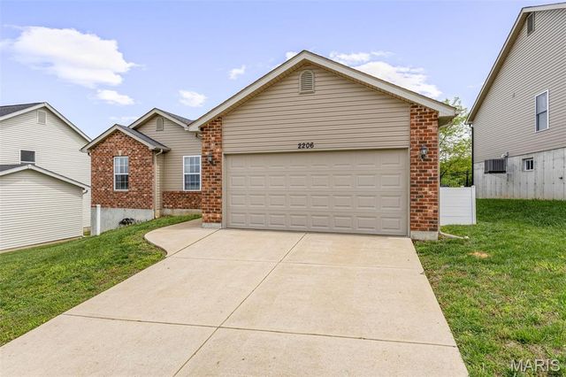 2206 Providence Park Lane, Herculaneum, MO 63048