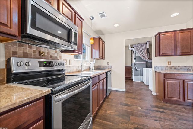 29139 Milton Avenue, Madison Heights, MI 48071