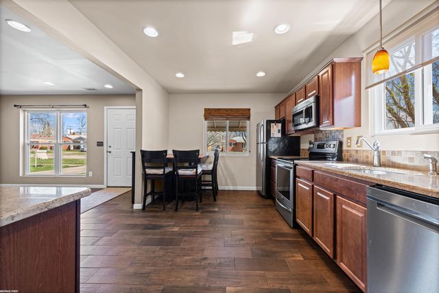 29139 Milton Avenue, Madison Heights, MI 48071