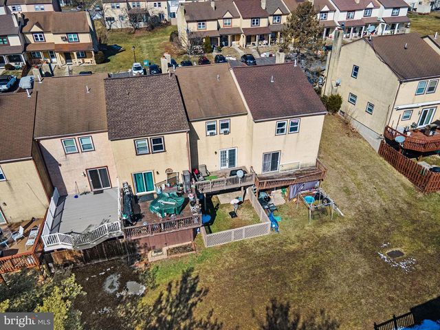 2105 WALNUT RIDGE, Pottstown, PA 19464