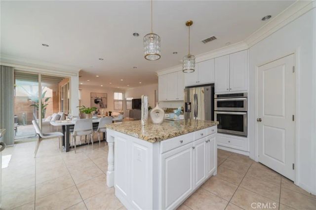 126 Saybrook, Irvine, CA 92620