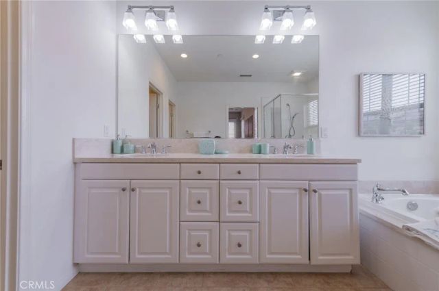 126 Saybrook, Irvine, CA 92620