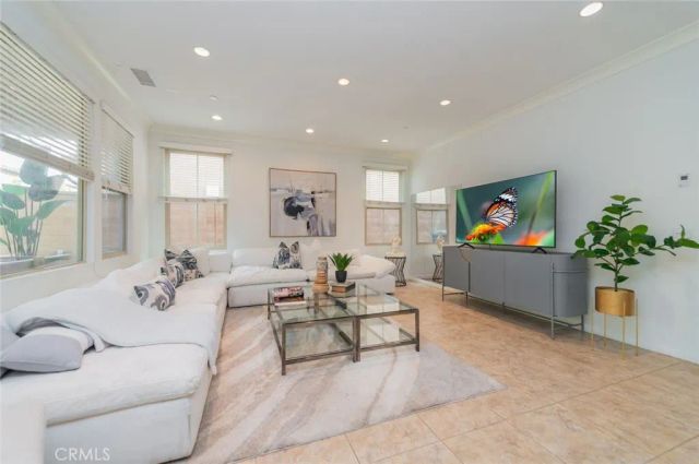 126 Saybrook, Irvine, CA 92620