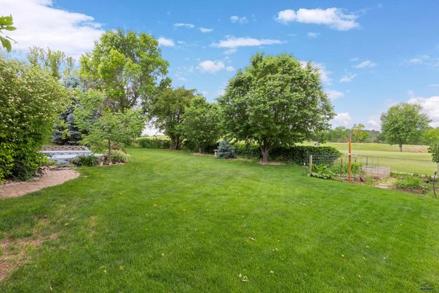 3033 FLINT DR, Rapid City, SD 57702