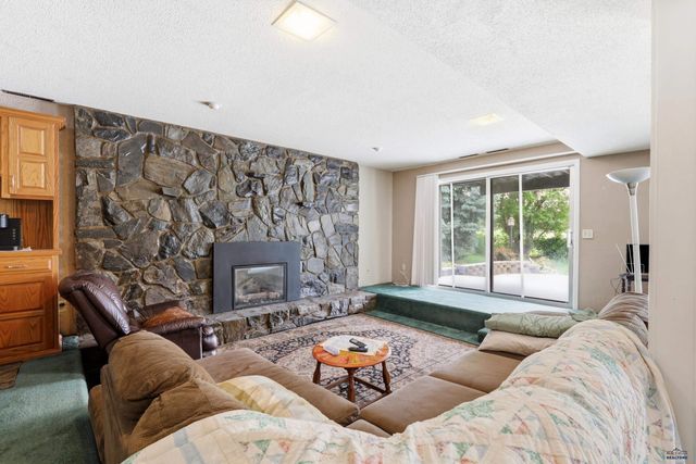 3033 FLINT DR, Rapid City, SD 57702