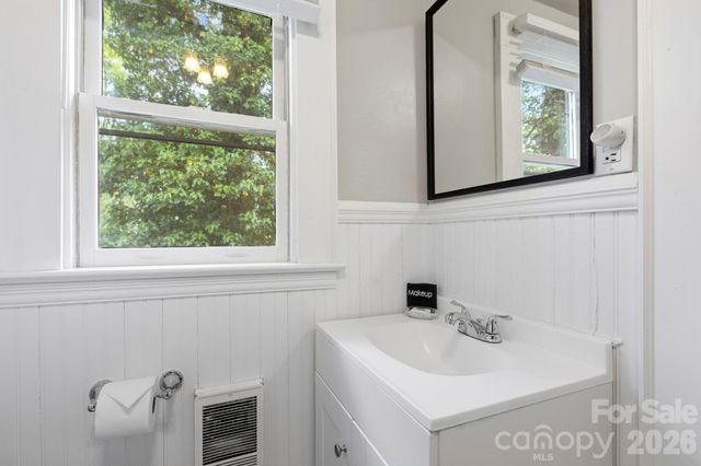662 Biltmore Avenue, Asheville, NC 28803