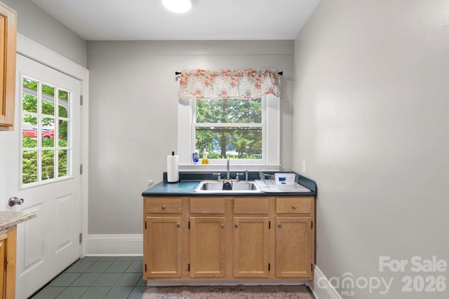 662 Biltmore Avenue, Asheville, NC 28803
