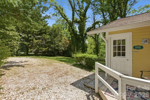 662 Biltmore Avenue, Asheville, NC 28803