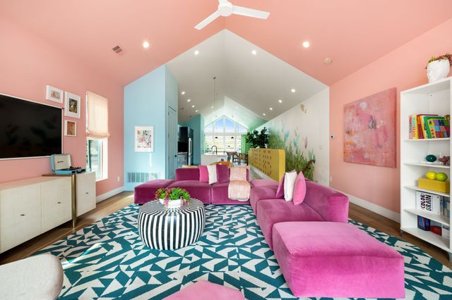 4402 Capitol Avenue, Dallas, TX 75204