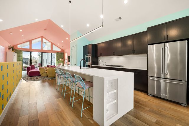 4402 Capitol Avenue, Dallas, TX 75204