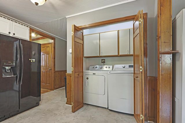 621 Wilmot AVENUE, Twin Lakes, WI 53181