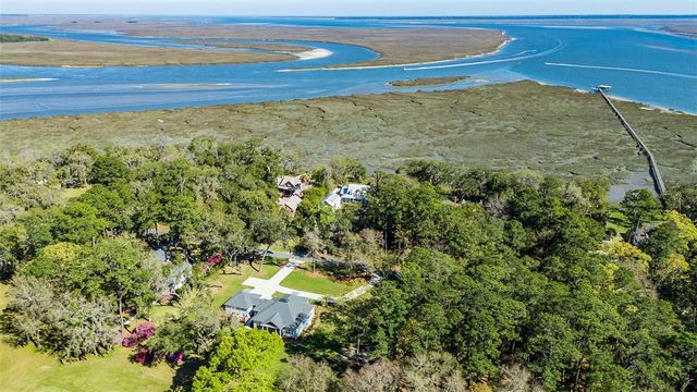 2600 Sutherland Bluff Drive NE, Townsend, GA 31331