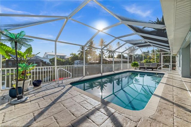 3597 Gondola LN, St. James City, FL 33956