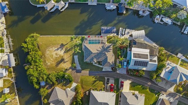 3597 Gondola LN, St. James City, FL 33956