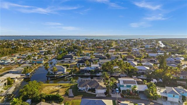 3597 Gondola LN, St. James City, FL 33956