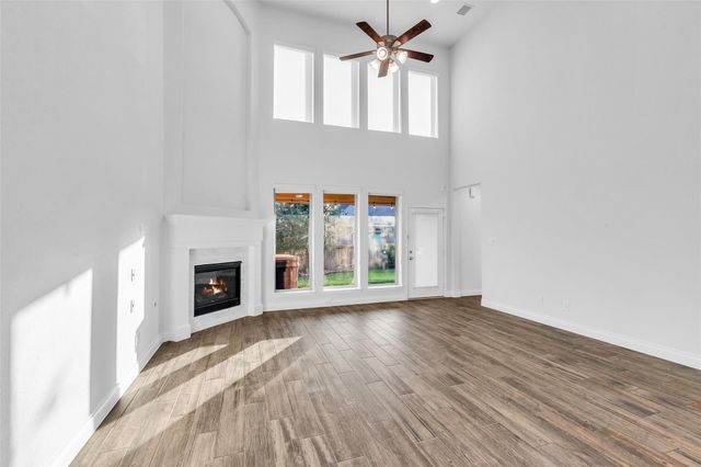 138 S Carson Cub Court, Montgomery, TX 77316