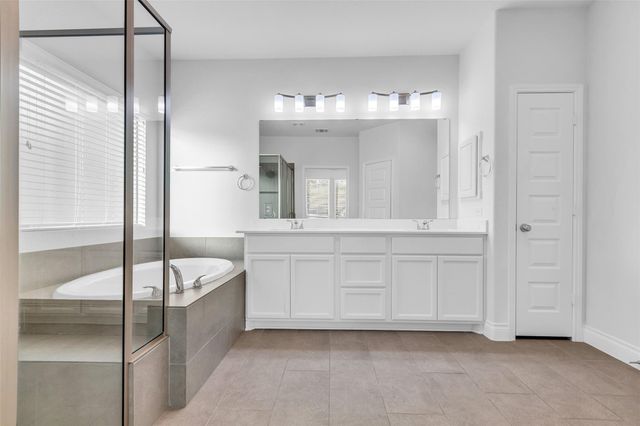 138 S Carson Cub Court, Montgomery, TX 77316