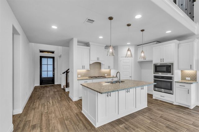 138 S Carson Cub Court, Montgomery, TX 77316