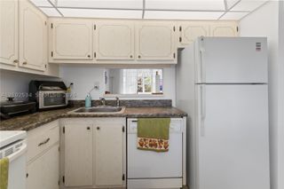 2998 NW 48th Ter 424, Lauderdale Lakes, FL 33313