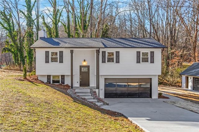 242 Westridge Drive, King, NC 27021