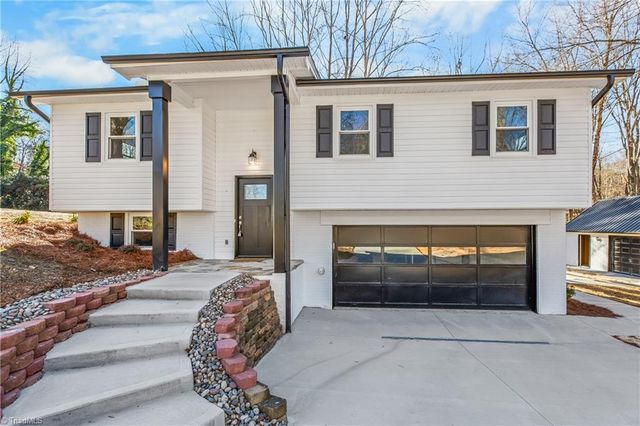 242 Westridge Drive, King, NC 27021