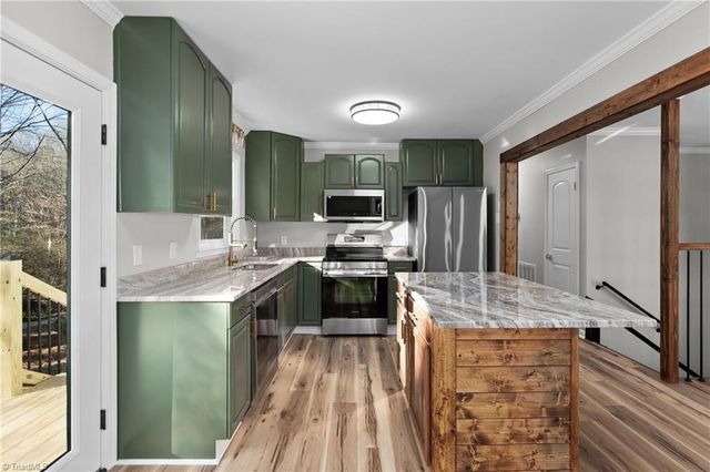 242 Westridge Drive, King, NC 27021