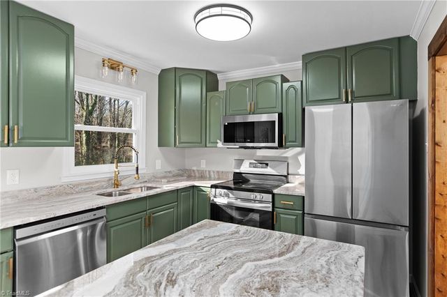 242 Westridge Drive, King, NC 27021