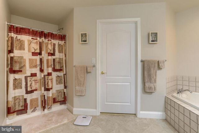 1020 ENGLISH DR, Lebanon, PA 17042