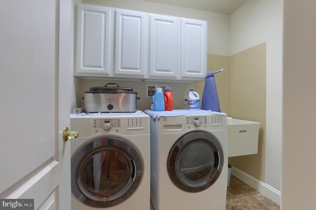 1020 ENGLISH DR, Lebanon, PA 17042