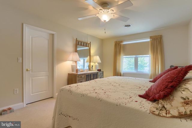 1020 ENGLISH DR, Lebanon, PA 17042
