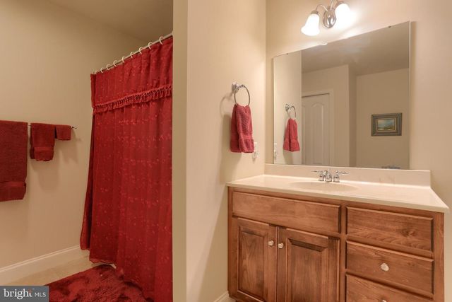 1020 ENGLISH DR, Lebanon, PA 17042