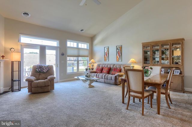 1020 ENGLISH DR, Lebanon, PA 17042