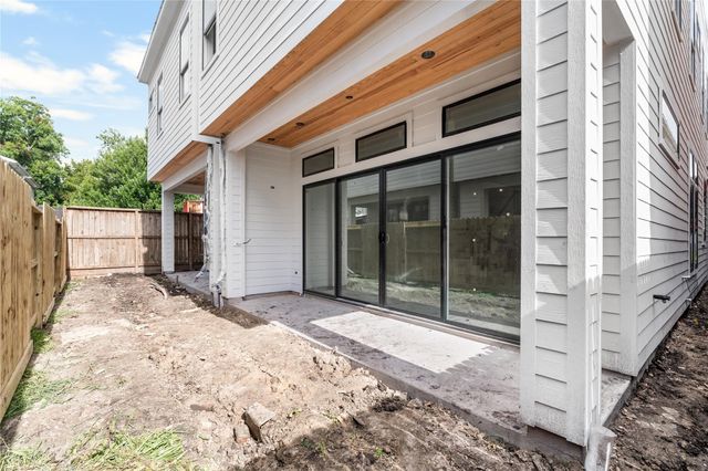 1122 Robbie Street, Houston, TX 77009