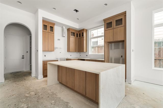 1122 Robbie Street, Houston, TX 77009