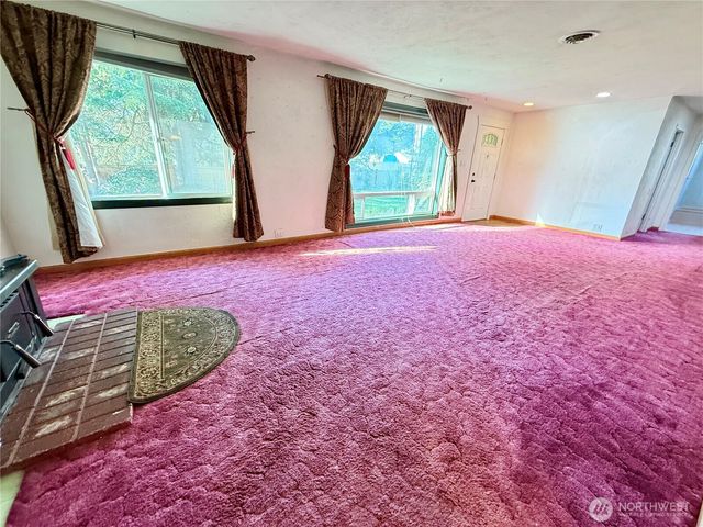 8811 Wildwood Avenue SW, Lakewood, WA 98498